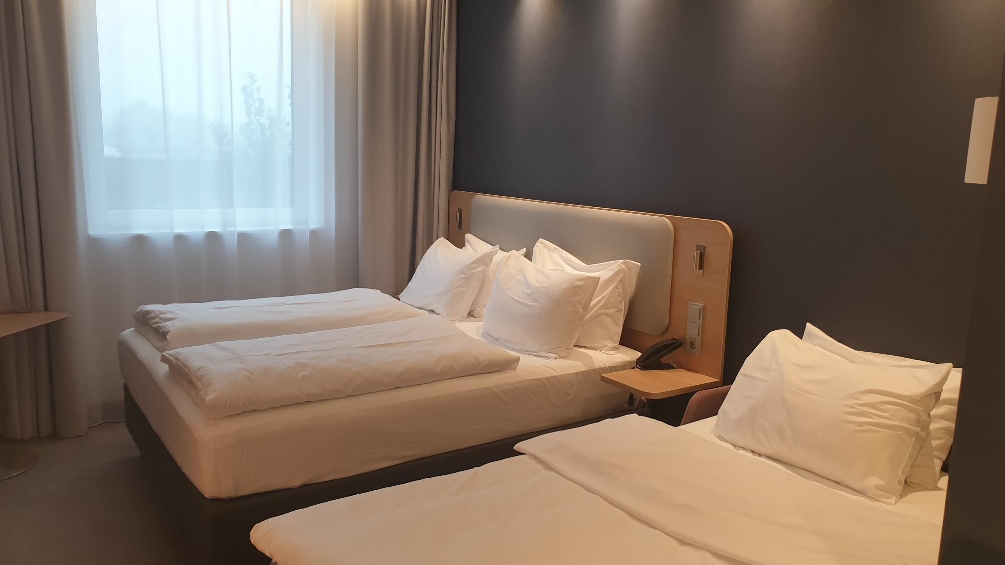 standard room, 1 queen bed with sofa bed (free breakfast) | desk, blackout curtains, soundproofing, iron/ironing board