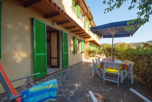 Residence La Valdana - 3 room apartment with swimming pool, tennis and parking 1km from the beach