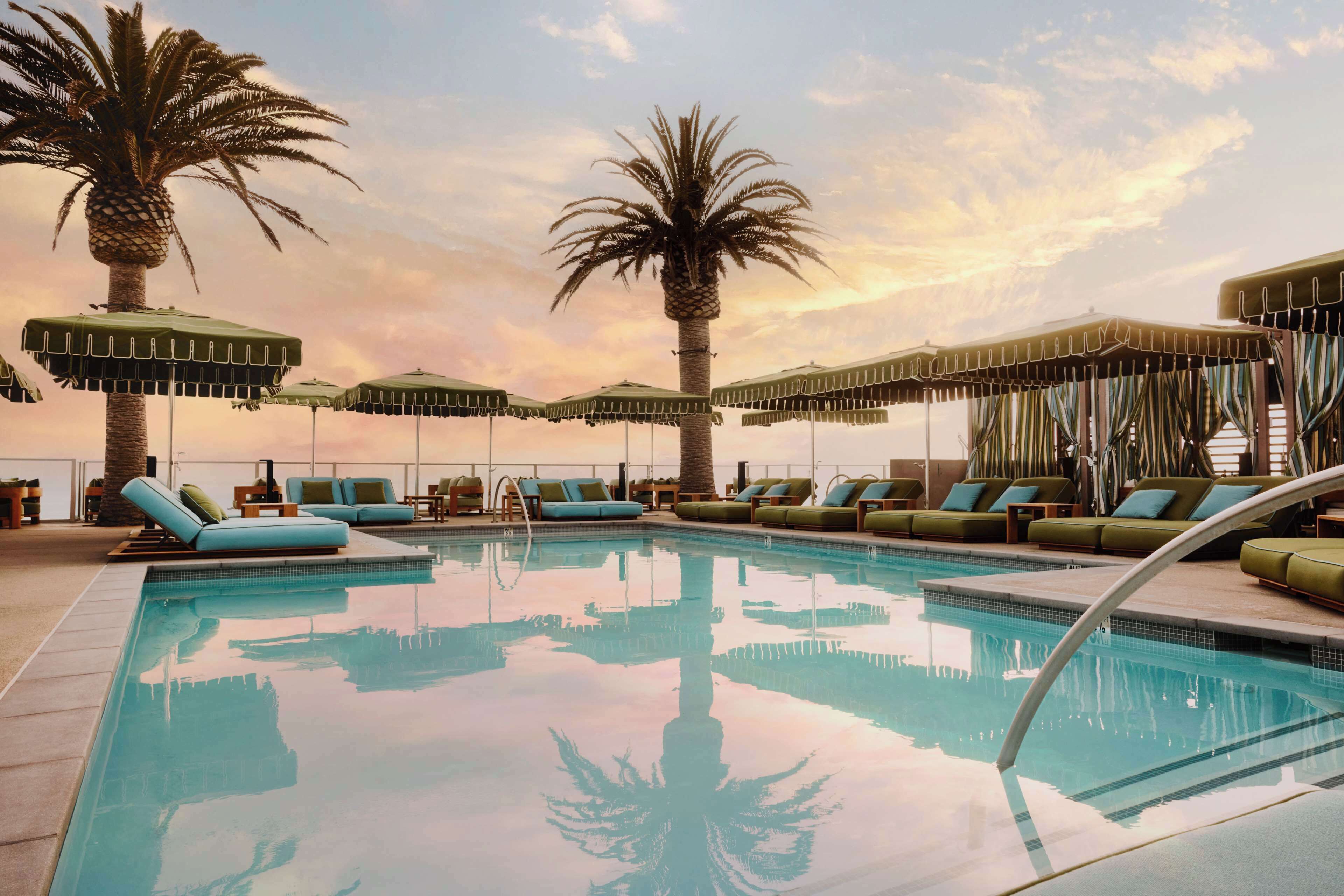 Outdoor pool, cabanas (surcharge), pool umbrellas