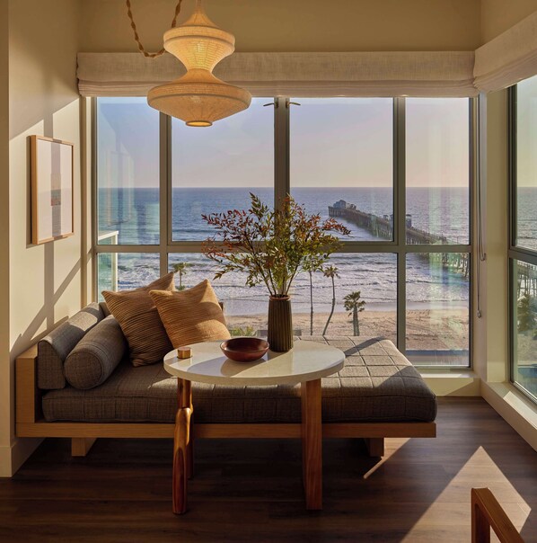 Studio, Oceanfront (Sanctuary) | Premium bedding, minibar, in-room safe, laptop workspace