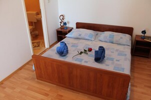 Studio (Comfort Studio Apartment) | Strykejern/-brett, wi-fi (inkludert) og sengetøy