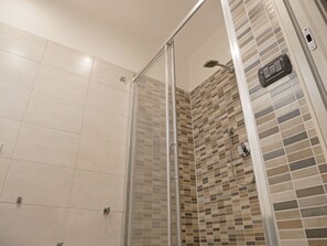 Shower, hair dryer, bidet - CASA ADRIA (Alghero)