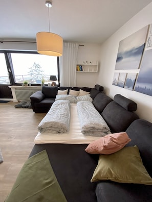 Smart-TV, Videospiele, DVD-Player, Bücher