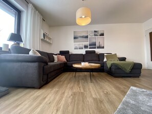 Smart-TV, Videospiele, DVD-Player, Bücher