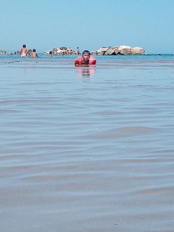 On the beach - FRAC PALACE NEW APARTMENT 50 METERS FROM THE SEA GROUND FLOOR (Montesilvano)