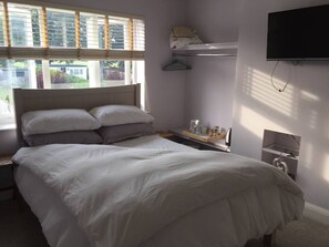 House | 3 bedrooms, iron/ironing board, free WiFi, bed sheets