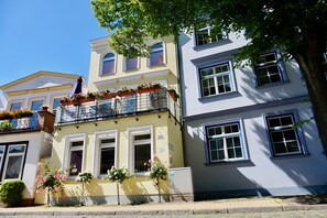 Exterior - 2. O.G. "Upper deck"  (Rostock)