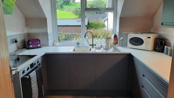 Casa de campo | Cozinha privada | Geladeira, micro-ondas, fogão, cooktop