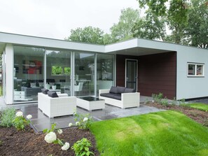 Bungalow | Exterior - Light Bungalow With Dishwasher, Near Maastricht (Susteren)