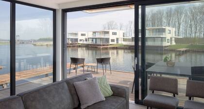 Luxury Villa With Jetty, at the Veerse Meer