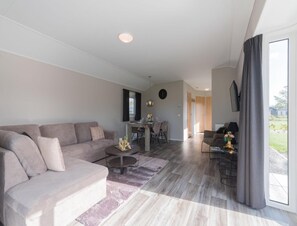 Living room - Comfortable Chalet Located in the Polder, Near Alkmaar (West-Graftdijk)