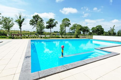 House | Pool