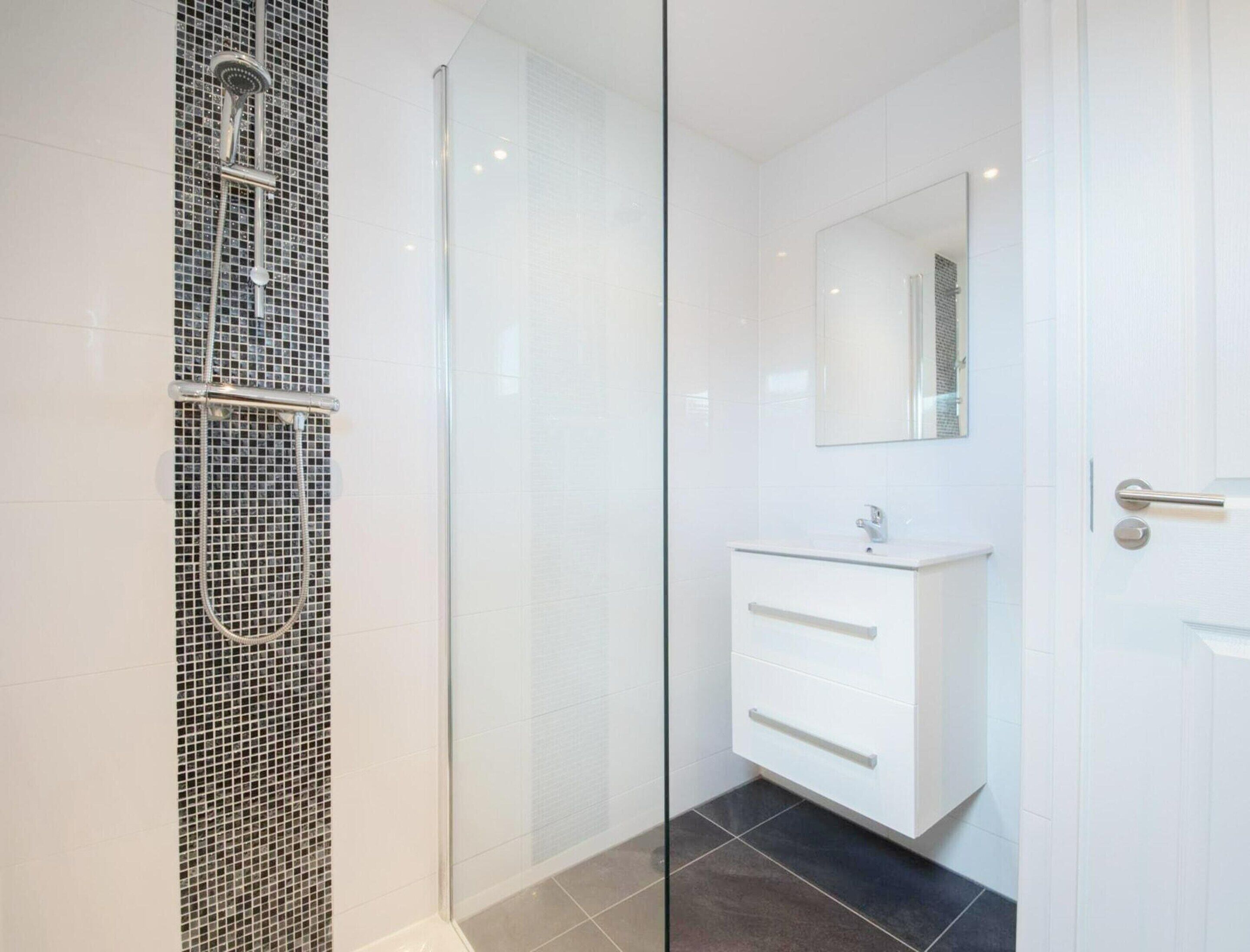 House | Bathroom