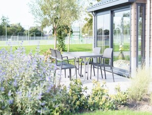 House | Balcony - Comfortable Chalet Located in the Polder, Near Alkmaar (West-Graftdijk)
