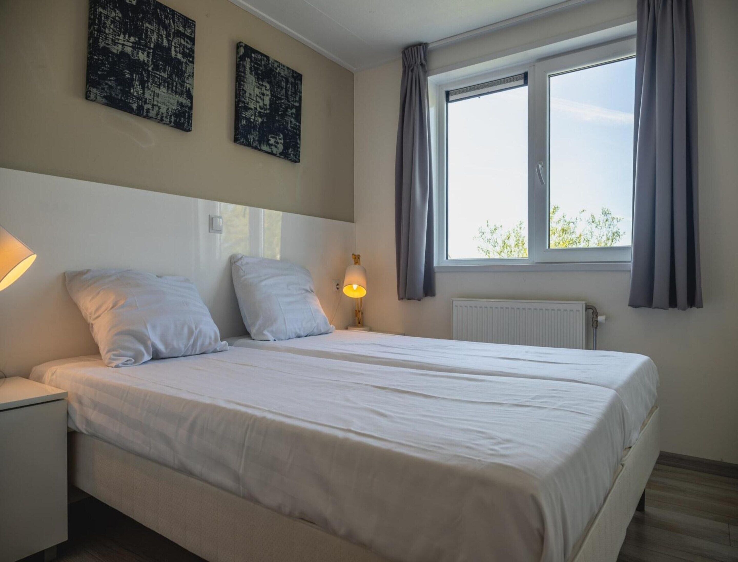 House | 5 bedrooms, individually furnished, bed sheets