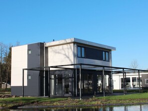Exterior - Modern, Spacious, Detached Holiday Home, Near Alkmaar (West-Graftdijk)