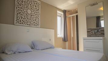 Nhà | 5 phòng ngủ, trang bị nội thất với thiết kế riêng biệt, bộ trải giường