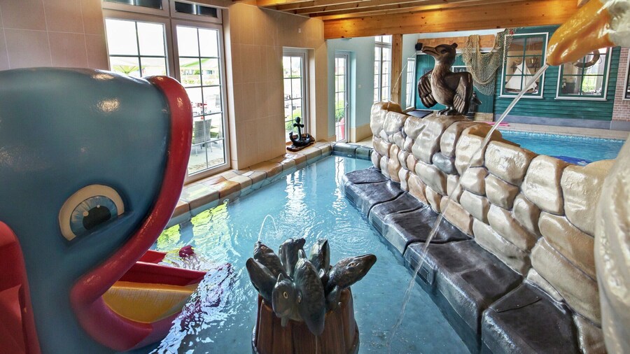 Modern, Spacious, Detached Holiday Home, Near Alkmaar