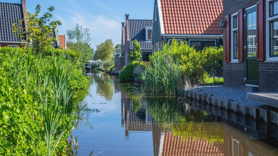 Holiday Home Built in Zaanse Style, Near Alkmaar