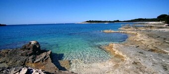 Mobile Home in Banjole Near Centinera Beach