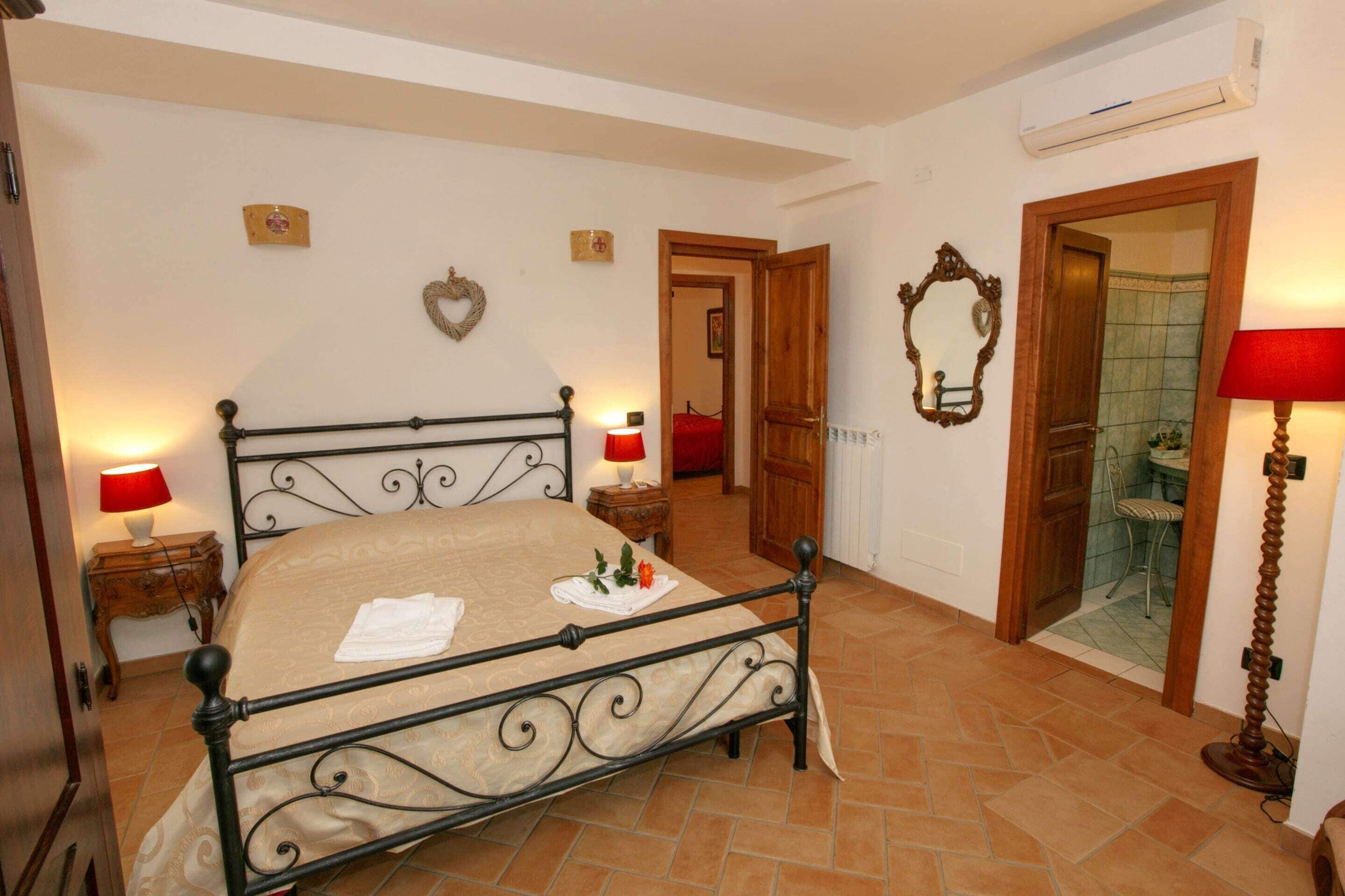 10 bedrooms, individually furnished, bed sheets