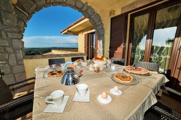 Villa | Balcony