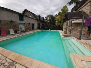 Outdoor pool - Splendid 19th-century Mansion Near Lascaux, Sarlat-la-canéda (La Feuillade)