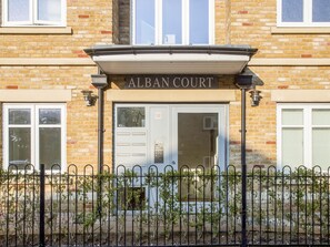 Reception - Cozy Apartment in Hatfield near University of Hertfordshire (Hatfield)