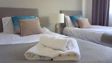 3 bedrooms, bed sheets