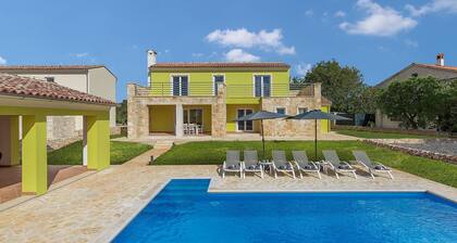 Luxury, Modernly Furnished Villa With Private Pool Near Rovinj