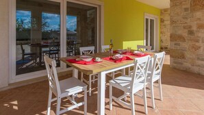 Balcony - Luxury, Modernly Furnished Villa With Private Pool Near Rovinj (Kanfanar)