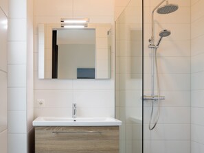 Apartment | Bathroom - Modern Penthouse, 2 Bath Rooms Close to Lake Veere (Kamperland)