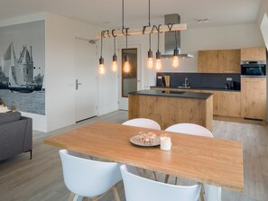 Private kitchen - Modern Penthouse, 2 Bath Rooms Close to Lake Veere (Kamperland)