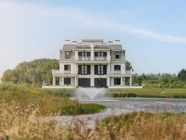 Exterior - Modern Penthouse, 2 Bath Rooms Close to Lake Veere (Kamperland)