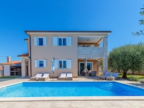 Exterior - Modern Newly Built Villa in a Beautiful Location With Private Pool and Garden (Sveti Lovrec)