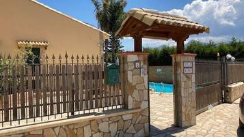 Nhà | Ngoại thất