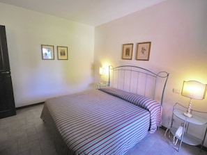 Maison | 2 chambres, ameublement unique, literie fournie