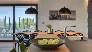 Villa | Tempat makan