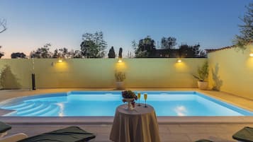 Villa | Pool | Indoor pool, outdoor pool