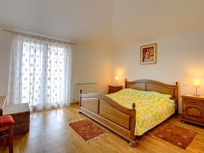 Villa | 5 bedrooms, iron/ironing board, WiFi, bed sheets