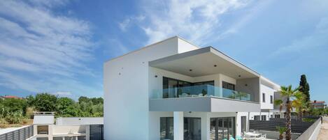 Apartment | Exterior