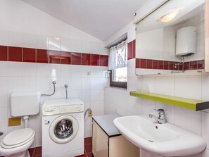 Bathroom - Modern Apartment at Pomer Near the Sea (Medulin)