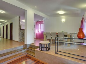 Villa | Interior - Villa in Pula With sea Beach (Pula)