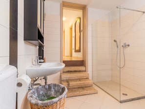 House | Bathroom | Shower