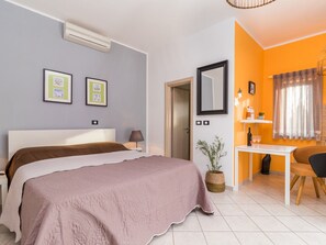 Casa | 4 quartos, individualmente mobiliados, roupa de cama