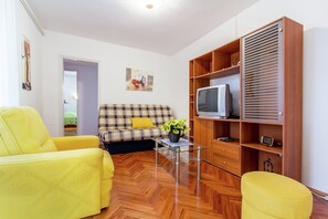 Apartment | Living room - Lovely Apartment Near the Sea & the Center (Medulin)