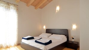 บ้านพัก | 3 ห้องนอน, Wi-Fi, ผ้าปูที่นอน