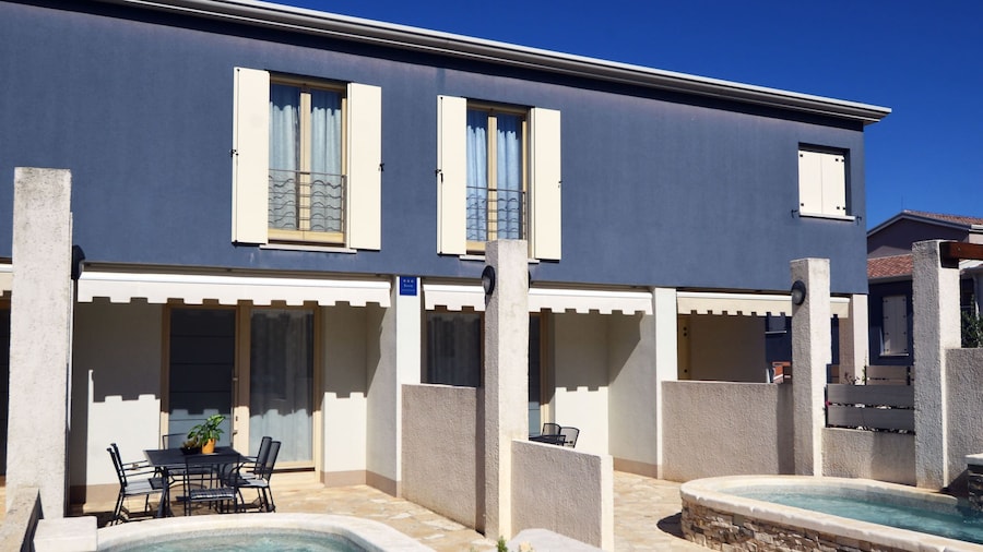 Modern Villa With Swimming Pool