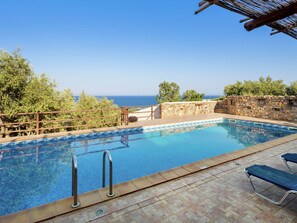 Outdoor pool - Villa Kimothoe With Private Large Pool & Sea Views Near Famous Elafonissi Beach (Kissamos)