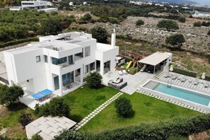Pool - Luxury Villa With Private Heated Pool, Childrens Fenced Area, Near the Beach & the Town (Rethymno)